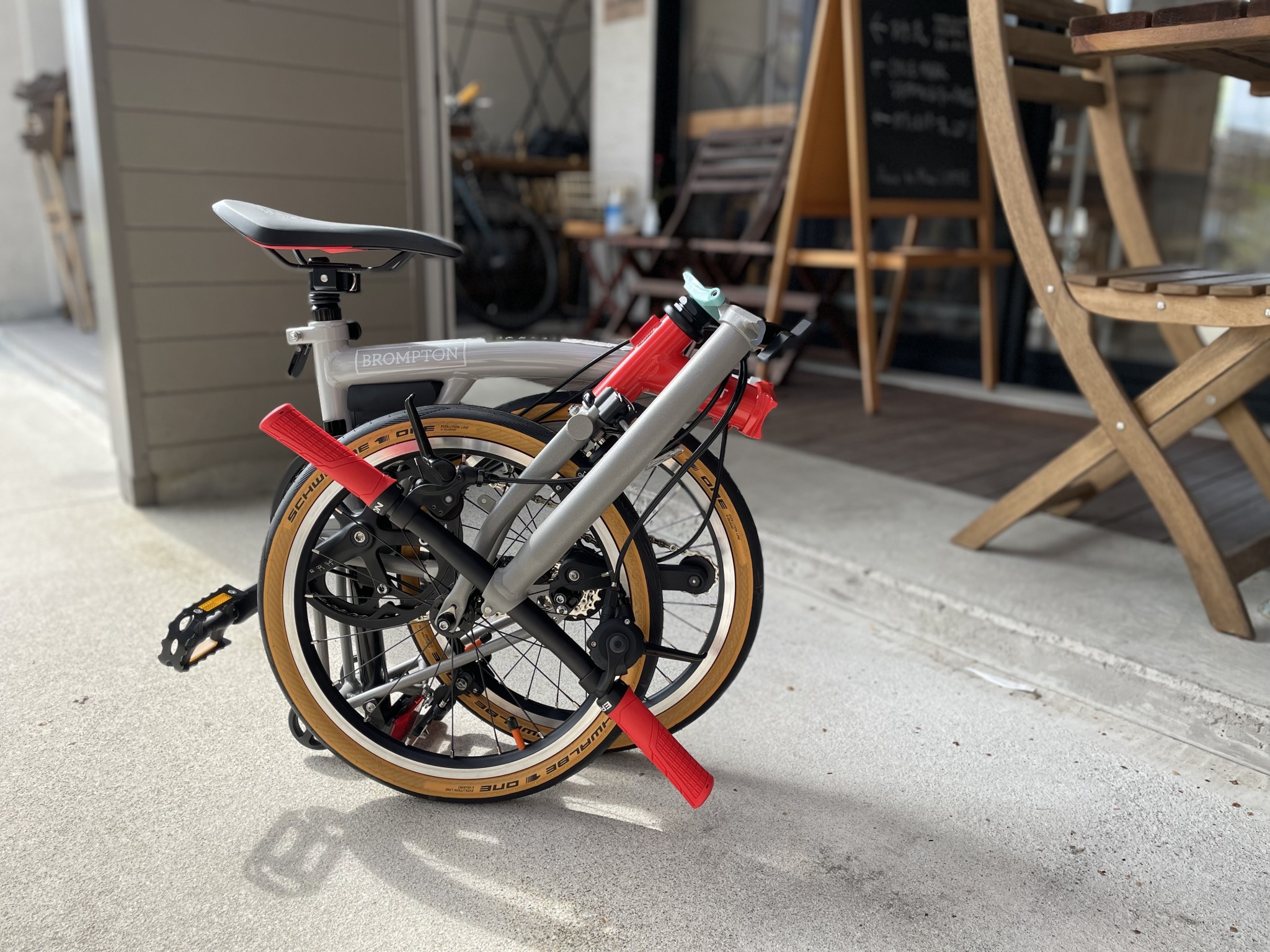 BROMPTON×CHAPT3 フレームバッグ Brompton x CHPT3 4th Edition | Brompton Bicycle USA