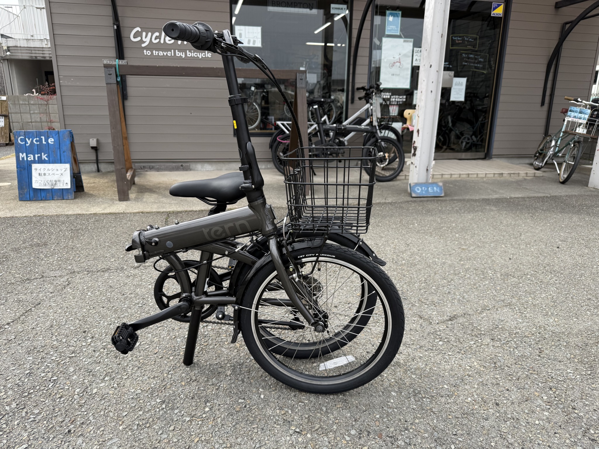 折り畳み自転車　黒　　TJ587 JALとっておきの逸品｜〔フィールドチャンプ〕16インチ 折りたたみ