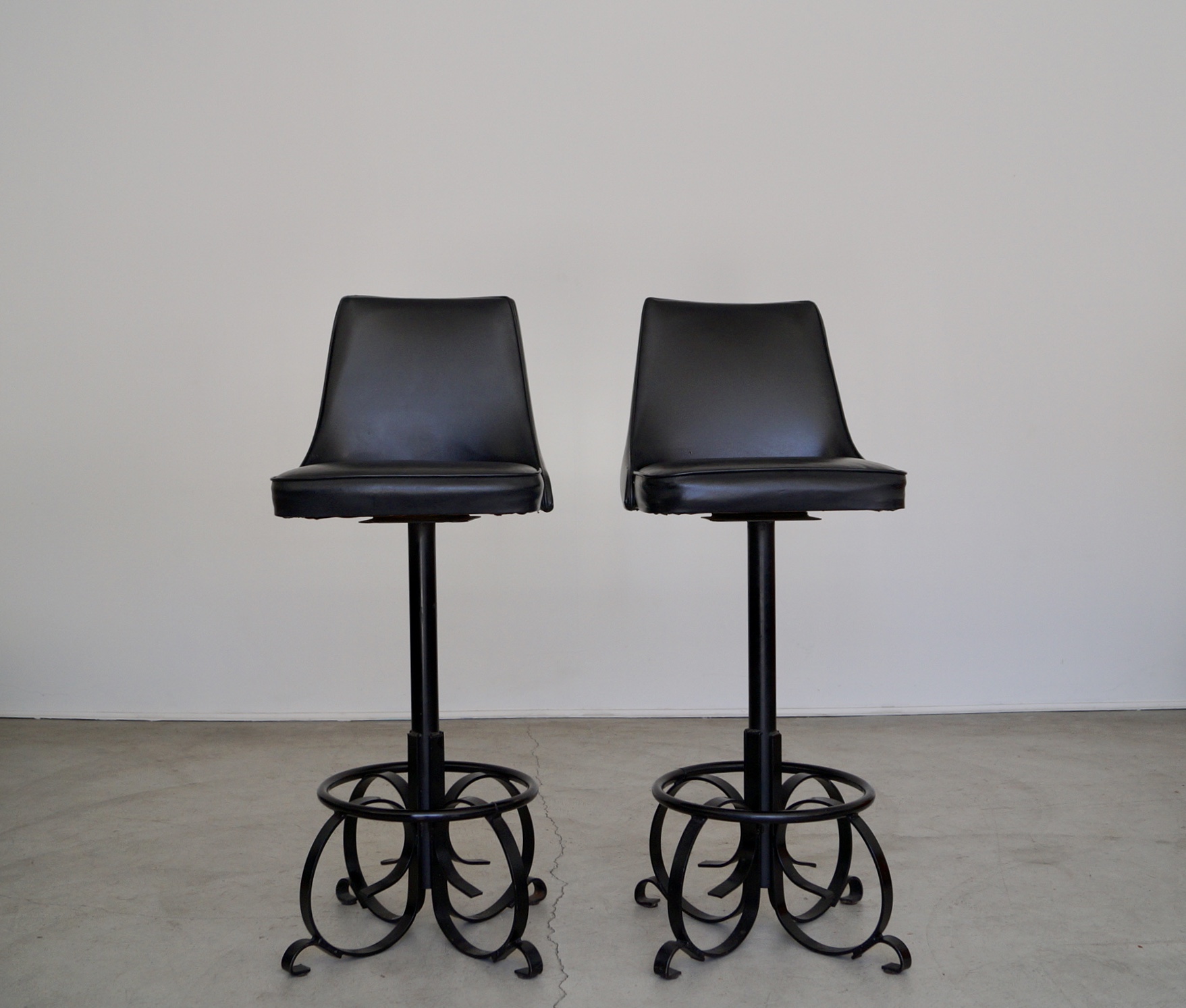 Pair of 1960's Calorator Bar Furniture Hollywood Regency Bar Stools