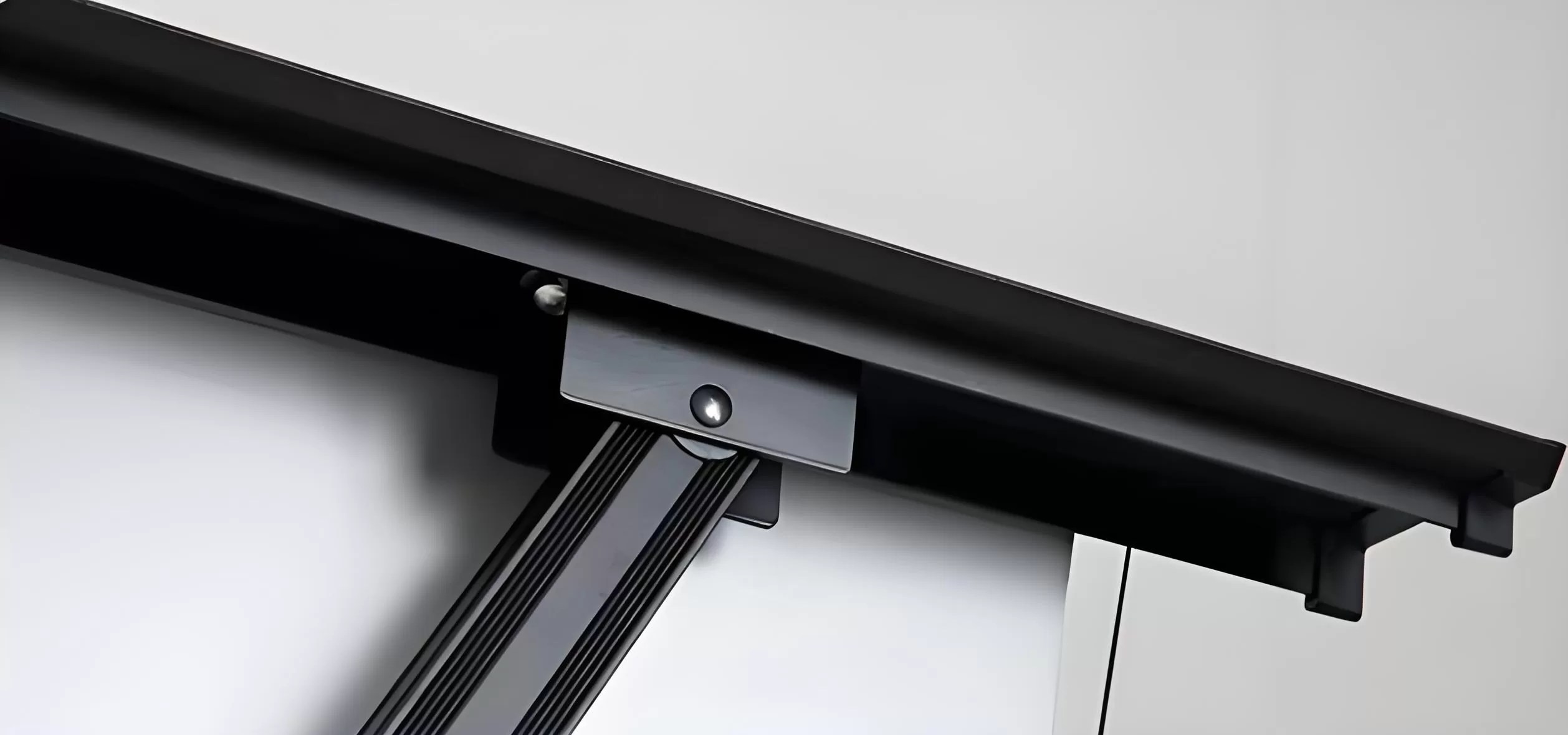 floor rising projector screen top