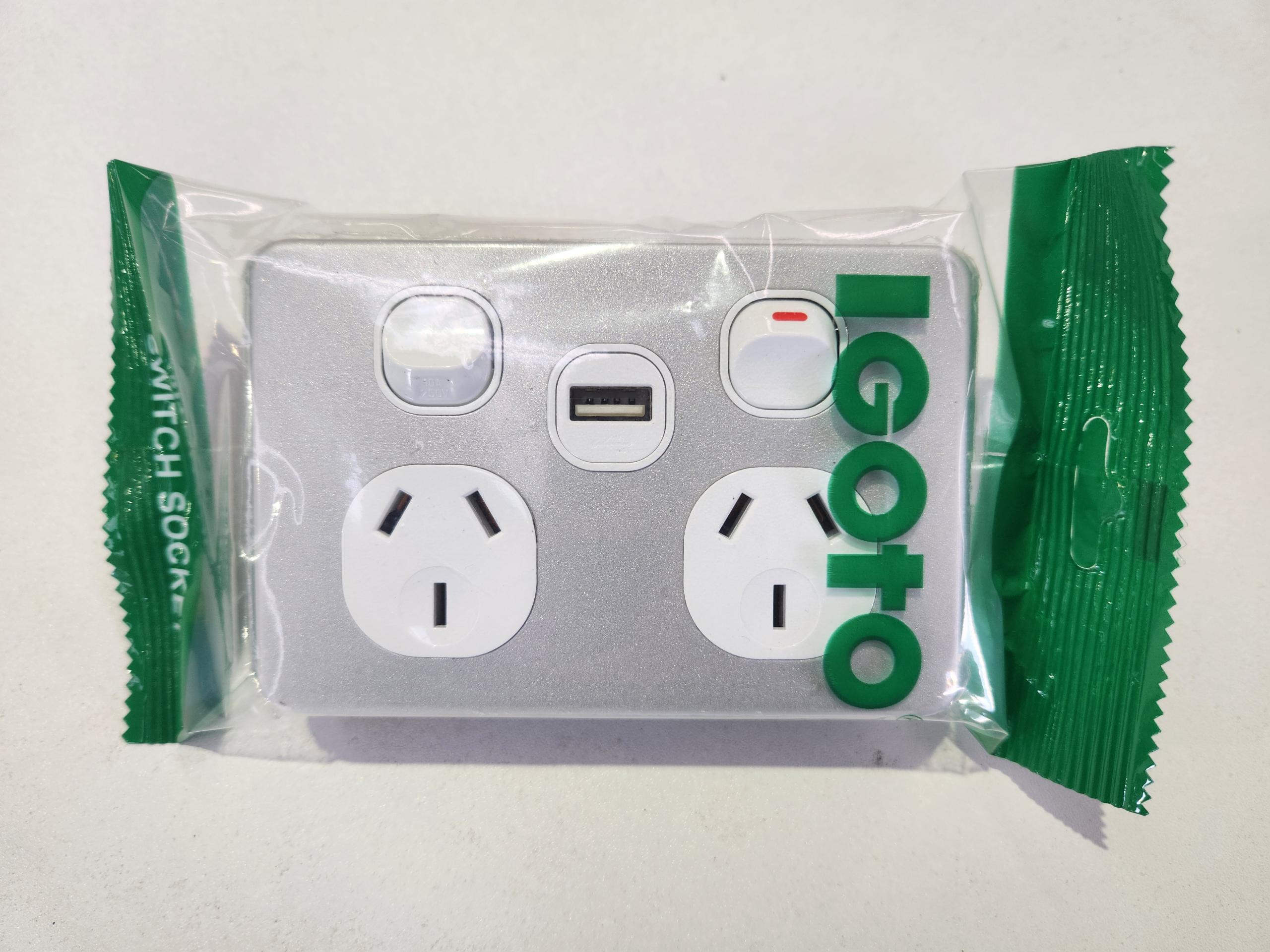 Double PowerPoint H 10A USB 2A
