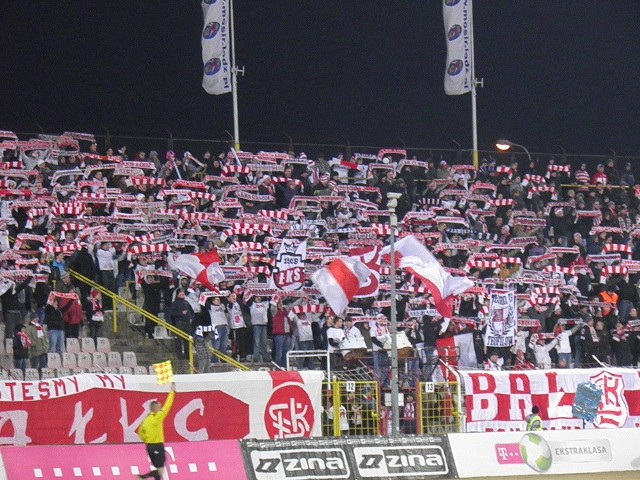 Today's match will decide whether it's łks łódź or cracovia kraków that keep their silverware dream alive. Lks Lodz Cracovia 2 2 Zdjecia Cz 3 Gol24