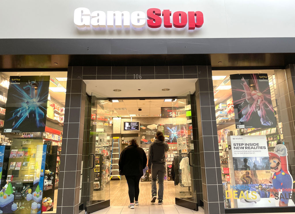 GameStop Closes Down Hundreds Of Physical Stores Across The US To Start Gamestop 