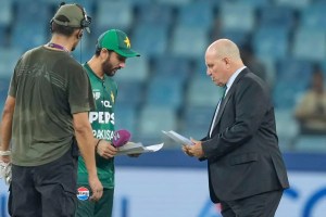 Amid handshake row, PCB in big mess after ex-PAK cricketer accuses board of corruption