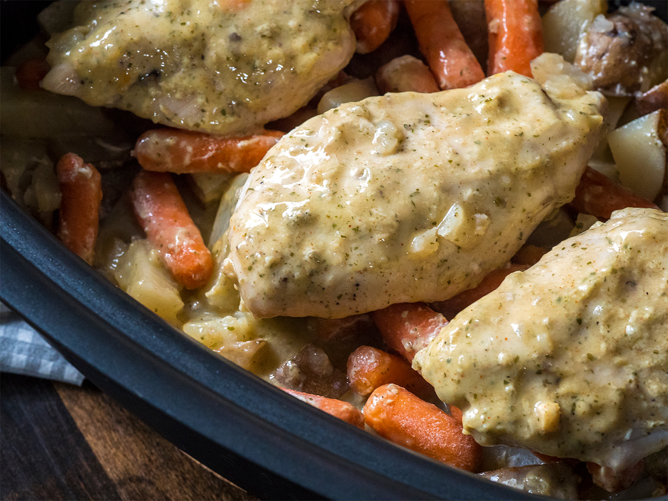 Slow cooker creamy ranch chicken