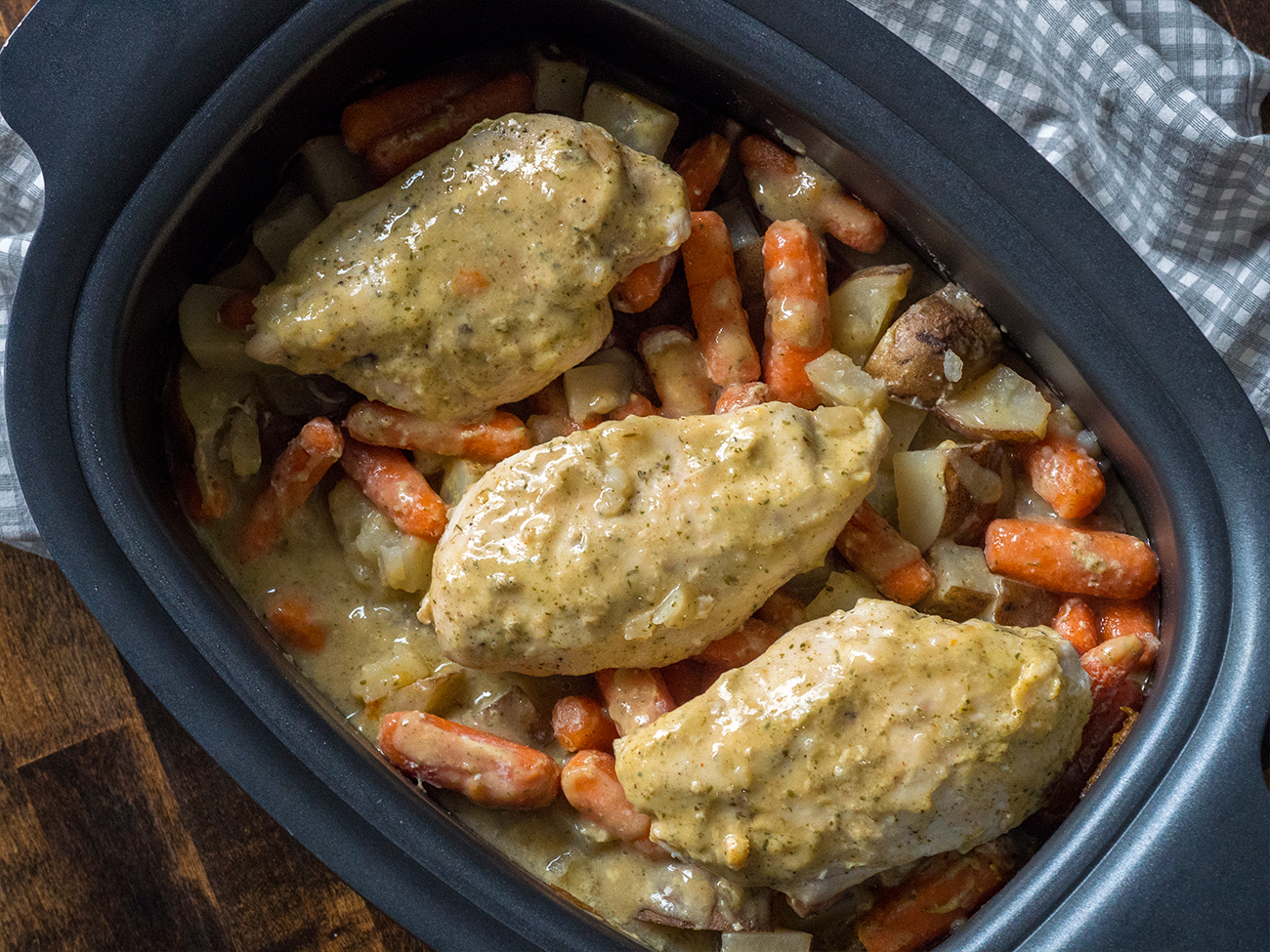 Slow cooker creamy ranch chicken