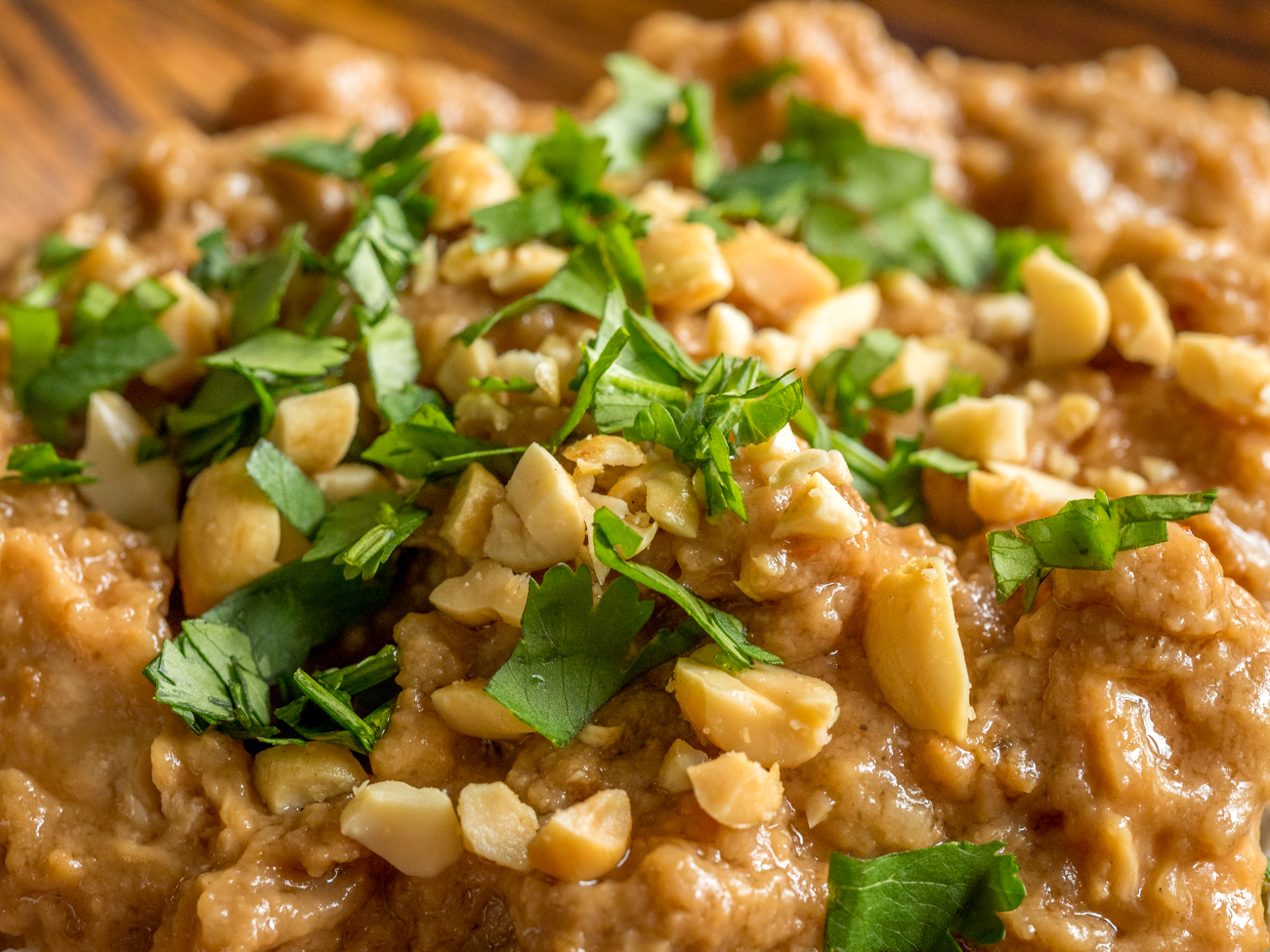 Slow cooker thai peanut chicken