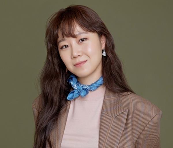 Rumor lee min ho dan gong hyo jin main drama bareng langsung ditanggapi para penggemar dengan berbagai reaksi. Gong Hyo Jin May Lead New Netflix Drama Queen Of The Scene Dramabeans Korean Drama Recaps