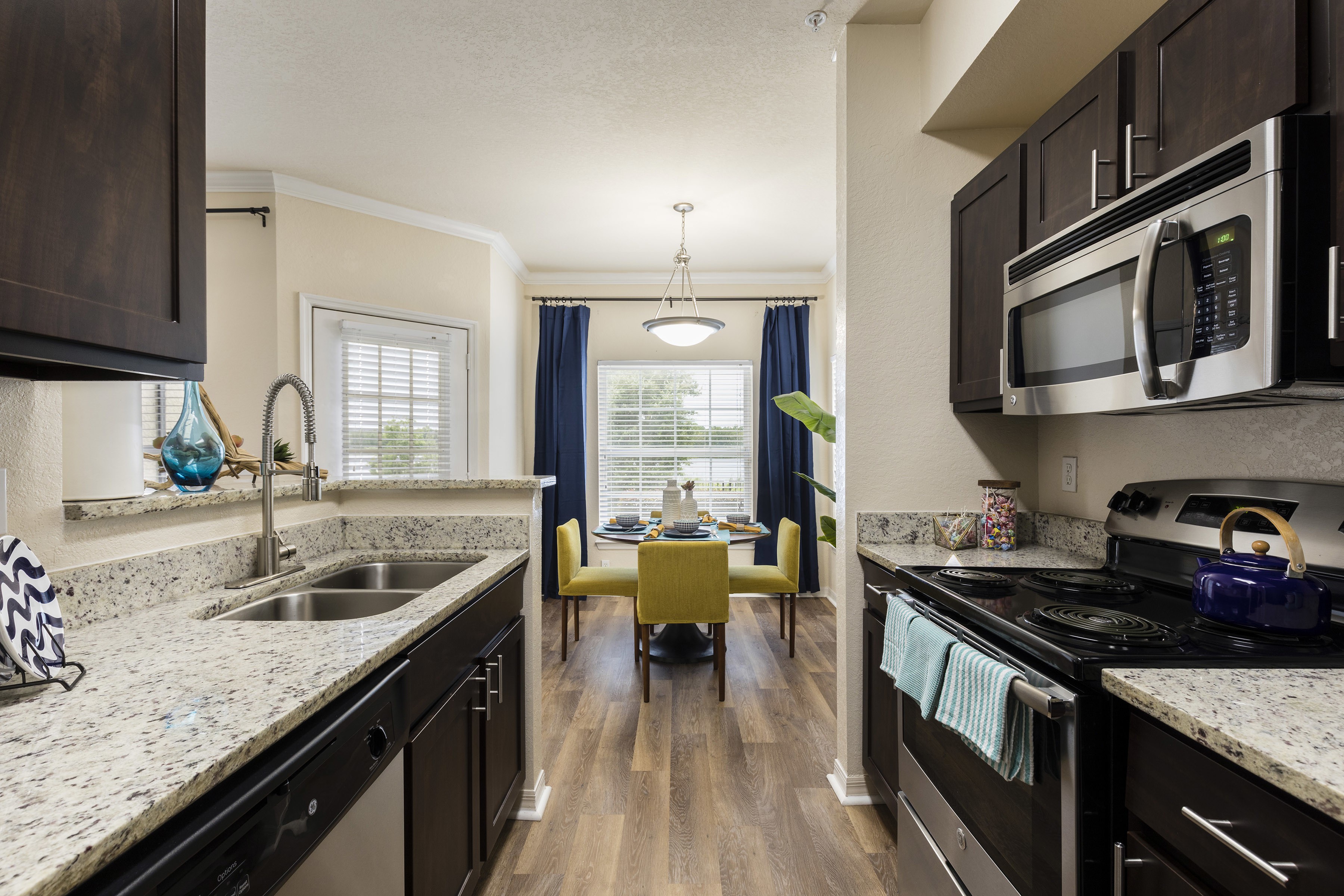Awaken your inner explorer and embark on an adventure. Harbortown Luxury Apartments, Orlando - (see pics & AVAIL)