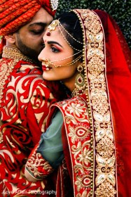 Indian bride and groom model posing for photo shoot Photo 130320