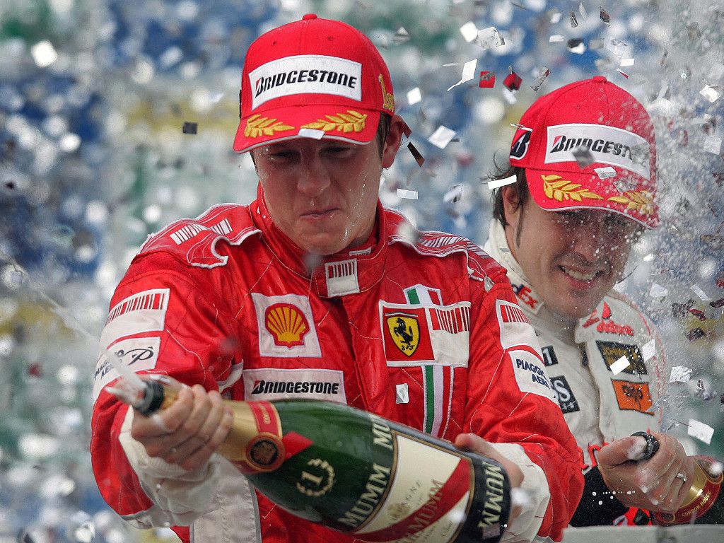 Er siegte bislang in 21 rennen. Kimi Raikkonen 2007 World Champion Promotions