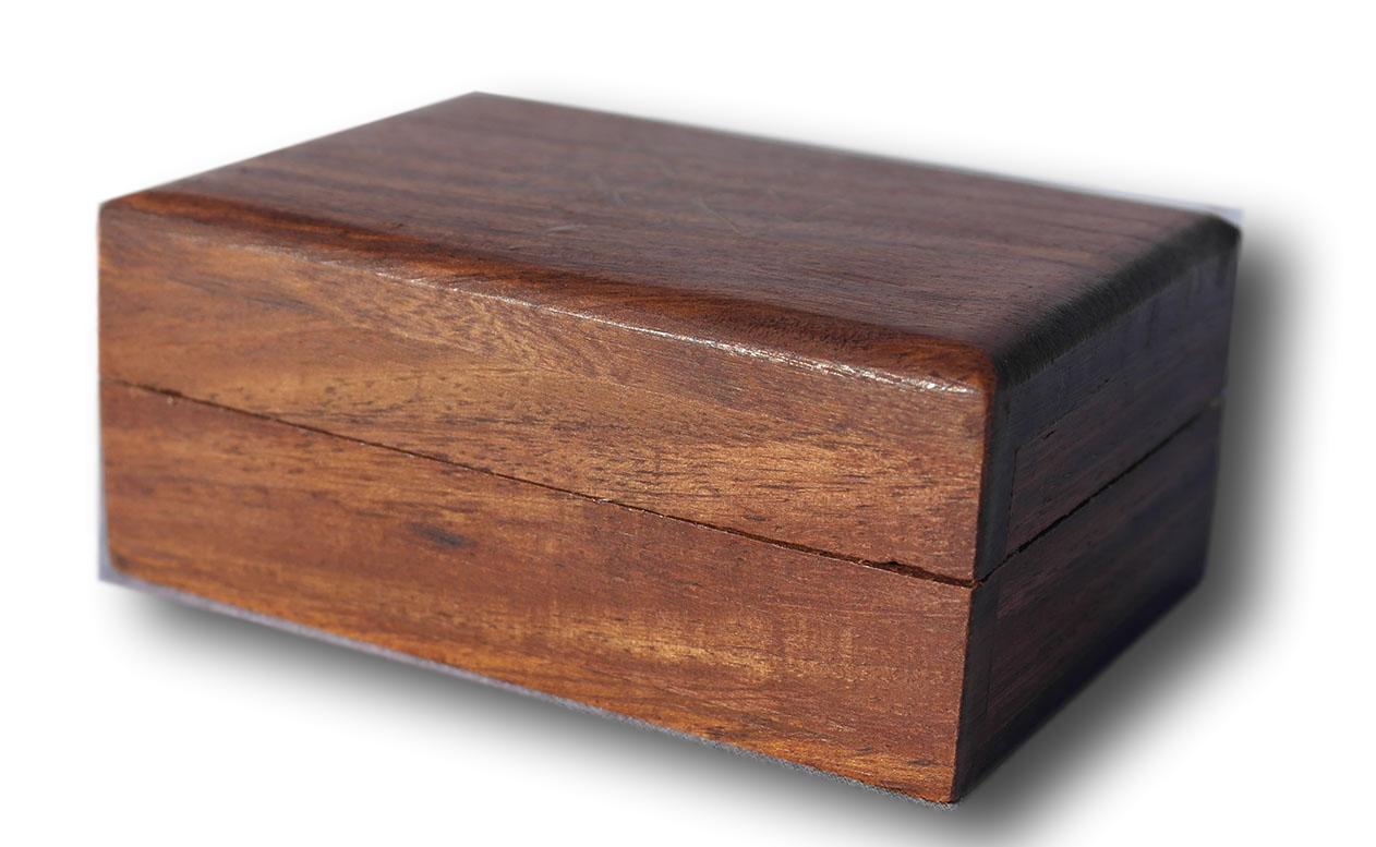 Beautiful Simple Wooden Handy Box With Celtic Knot Design On The Lid 5055595856872 Ebay