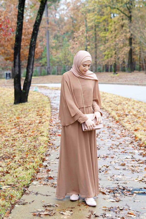 Assalamualaikum ukthi, kami nawas fashion adalah pembuat dan penjual busana muslim untuk wanita. 7 Perpaduan Warna Hijab Dengan Gamis Cokelat Susu Untuk Tampil Kalem Dan Sopan Womantalk