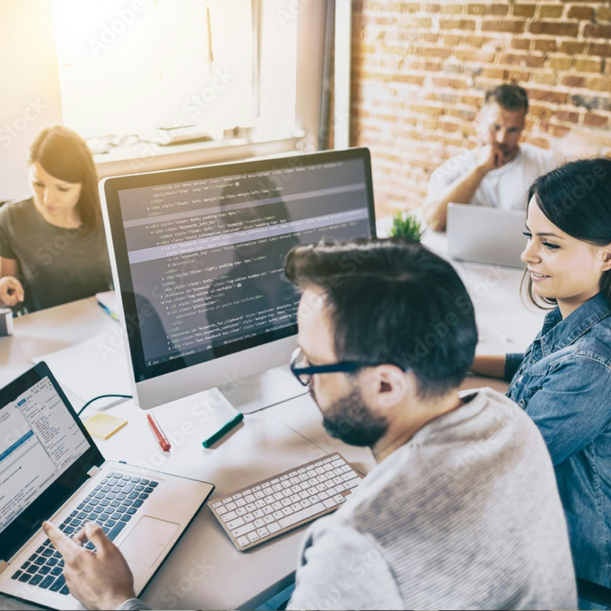 Experienced It Technical Support Professional System Course Hero - Beautiful 4K Dark Textures | Free Download