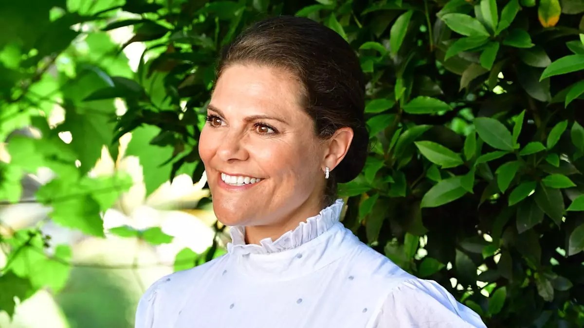 Elegant Sophistication: Crown Princess Victoria’s Affordable Style