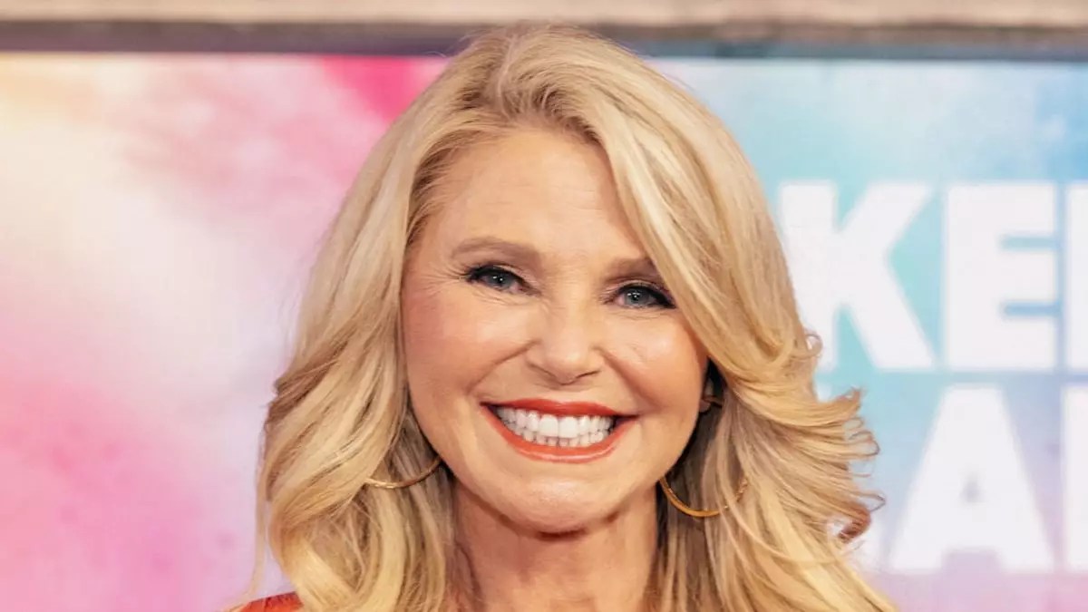 Timeless Grace: Christie Brinkley Redefines Aging with Style and Substance
