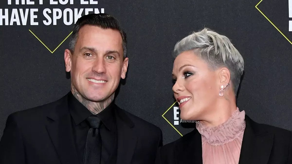 Heartfelt Regrets: Carey Hart’s Dangerous Leap into Motocross