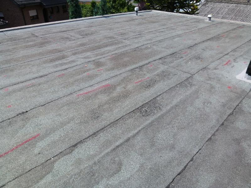 Ein Eimer Mit Teer Auf Dem Feuer Fur Stock Bild Colourbox