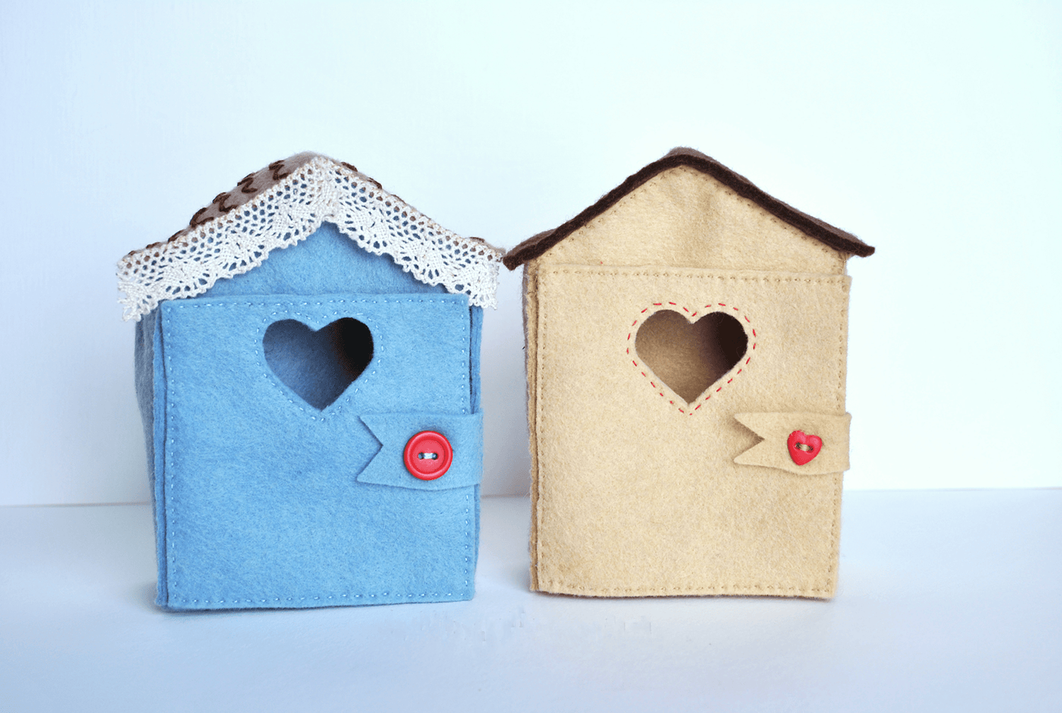 Tiny Felt Doll House Sewing Pattern