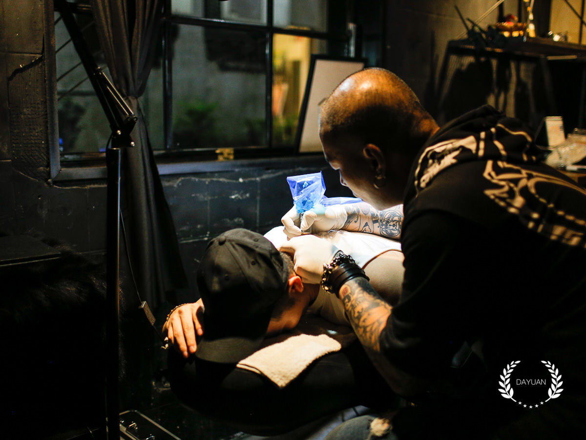 Tattoo｜桂冠葉小圖刺青 by Truffles INK 80彼勒