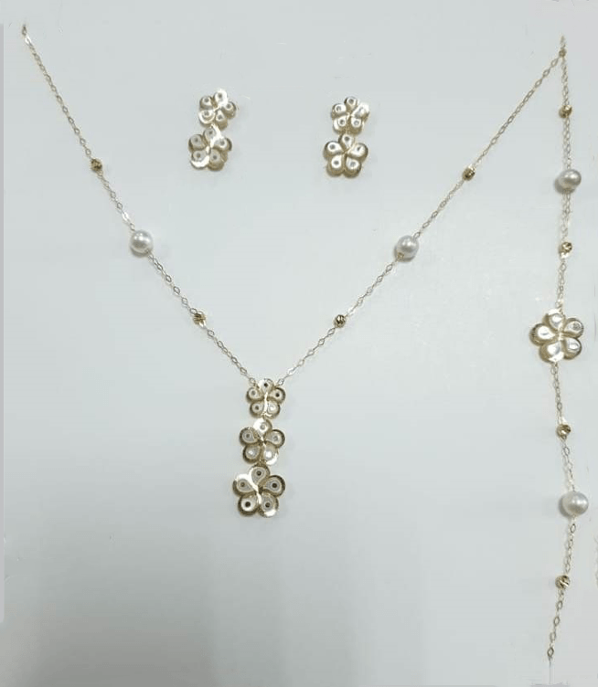 Triple Floret Necklace