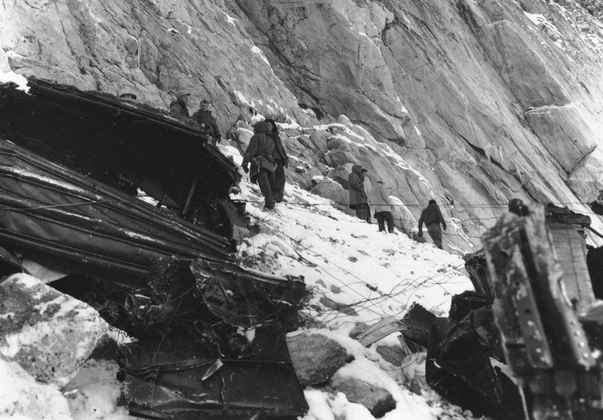 United Flight 409 Disaster Through The Eyes Of Recovery Crewmen The Daily Yonder