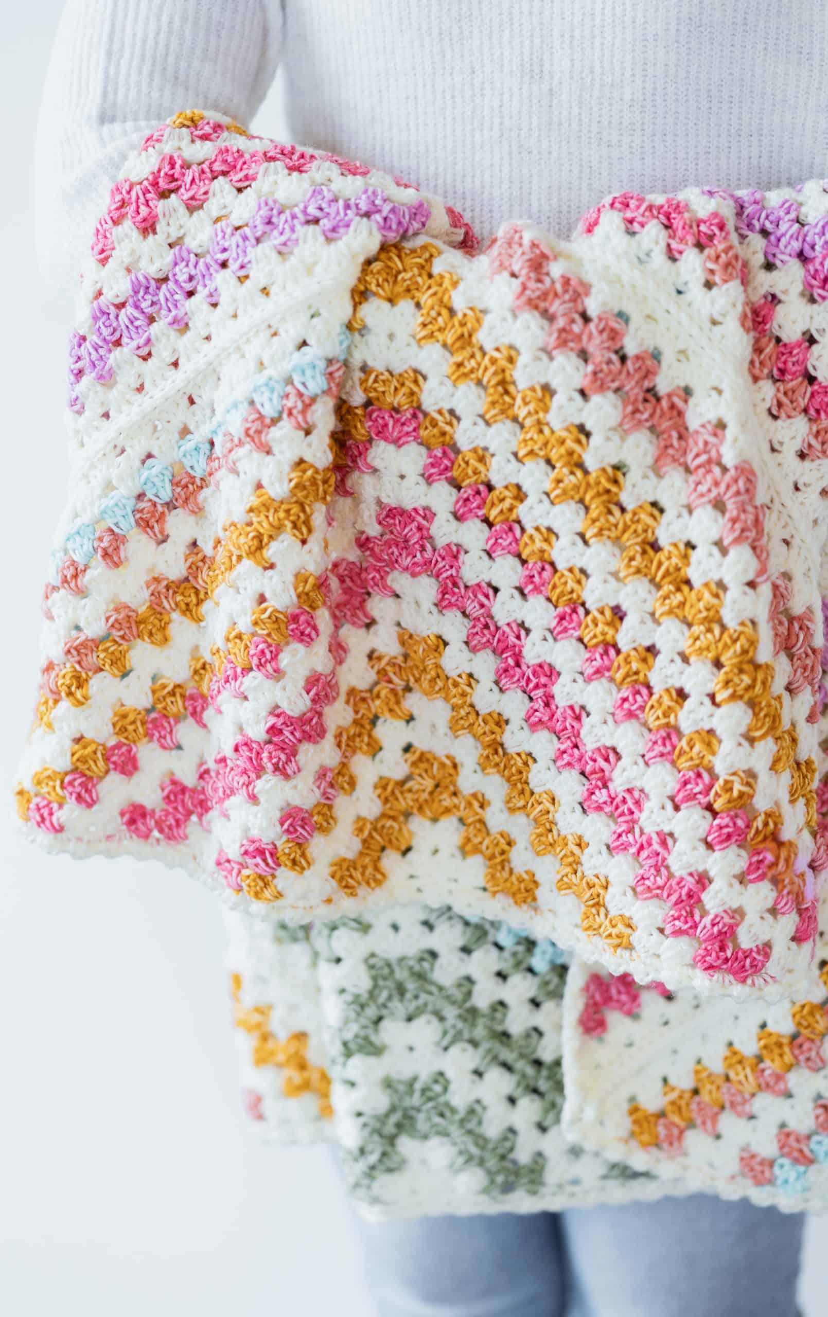 17 variegated yarn crochet patterns (all free!)