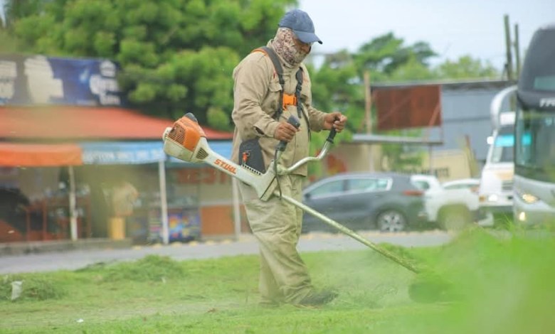 Victoria inició trabajos de mantenimiento urbano, mejorando áreas verdes, avenidas y plazas, con acciones que fortalecen la limpieza y embellecen la ciudad