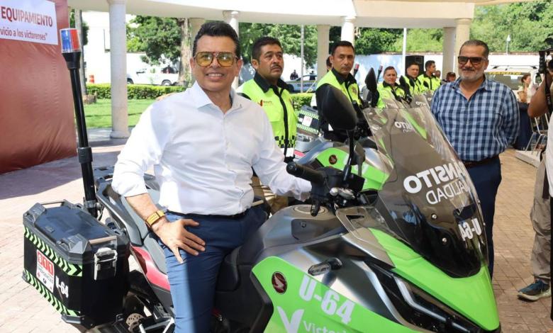Eduardo Gattás Báez, entregó 23 unidades motrices a áreas prioritarias del municipio, fortaleciendo seguridad, protección civil, educación y servicios públicos