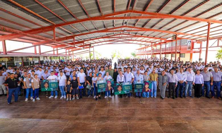 El programa de becas en Reynosa beneficia a 35 mil jóvenes de bachillerato, asegurando que ningún estudiante se quede fuera de la escuela por falta de recursos