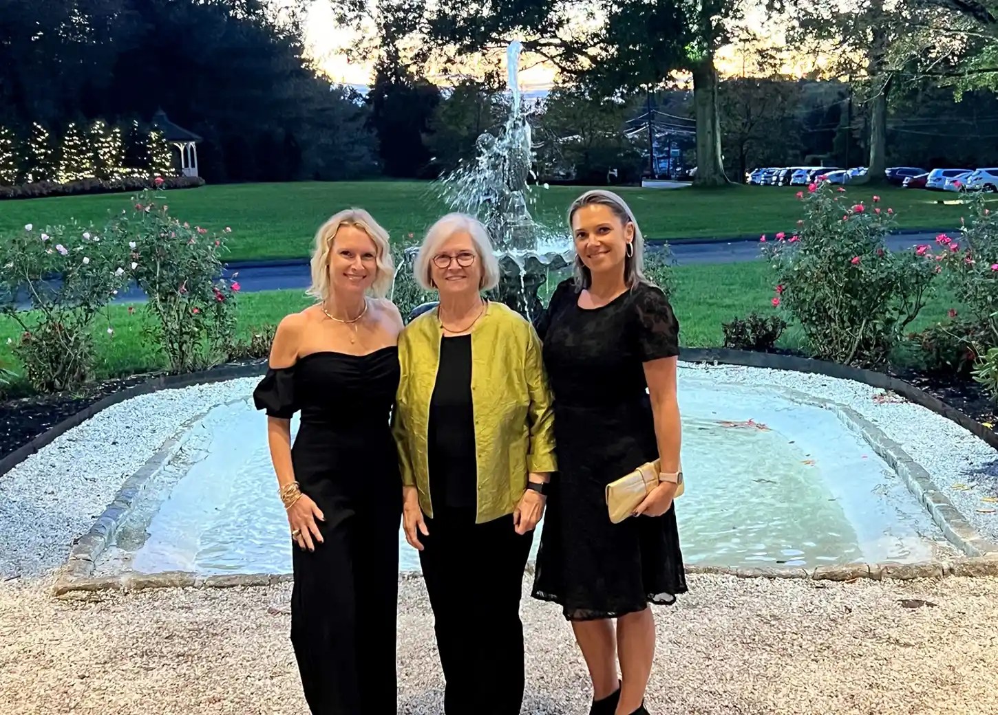 Eileen Schaubert (center) and her daughters, Suzanne and Amy.