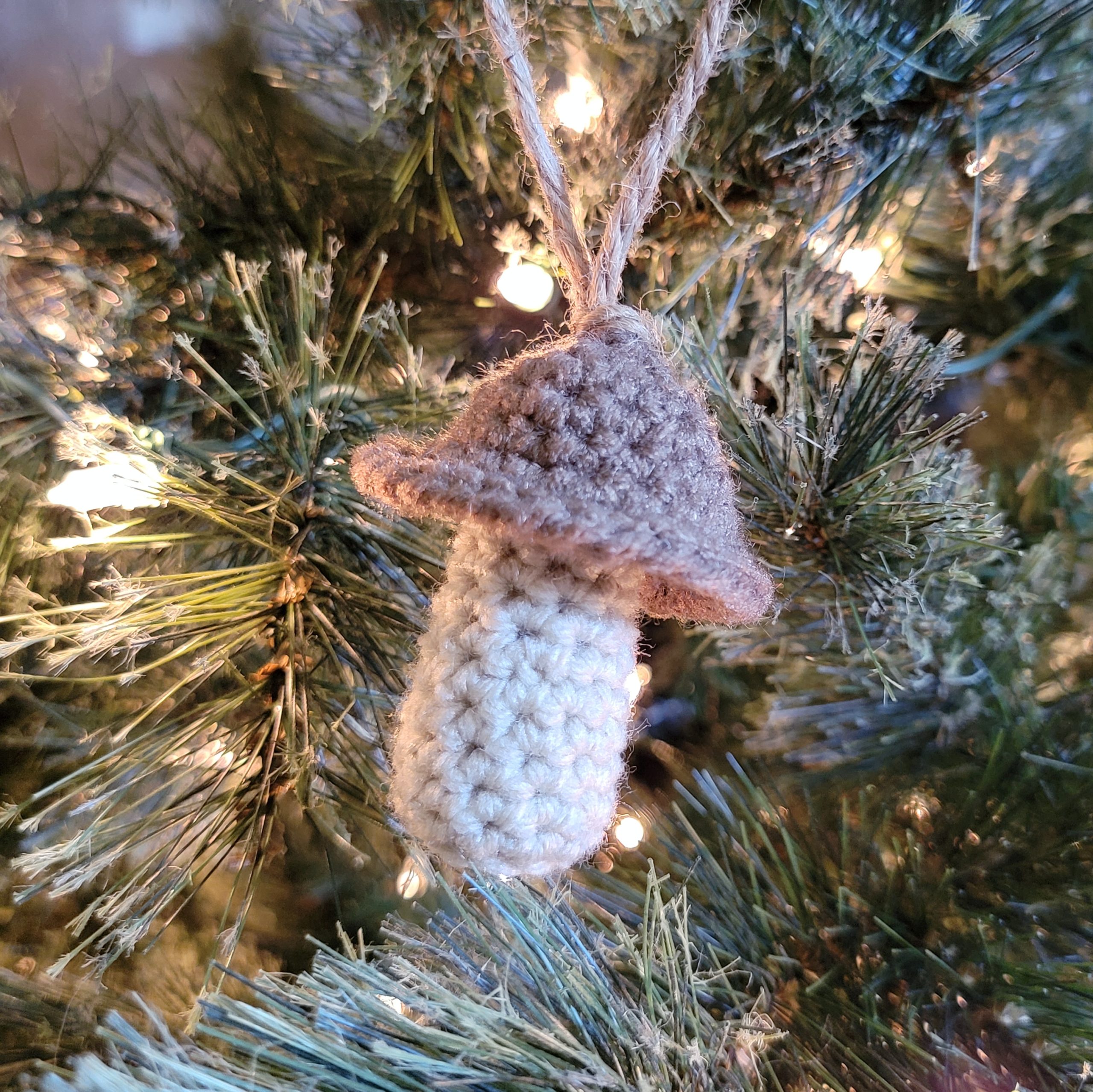 woodland-ornaments-mushroom