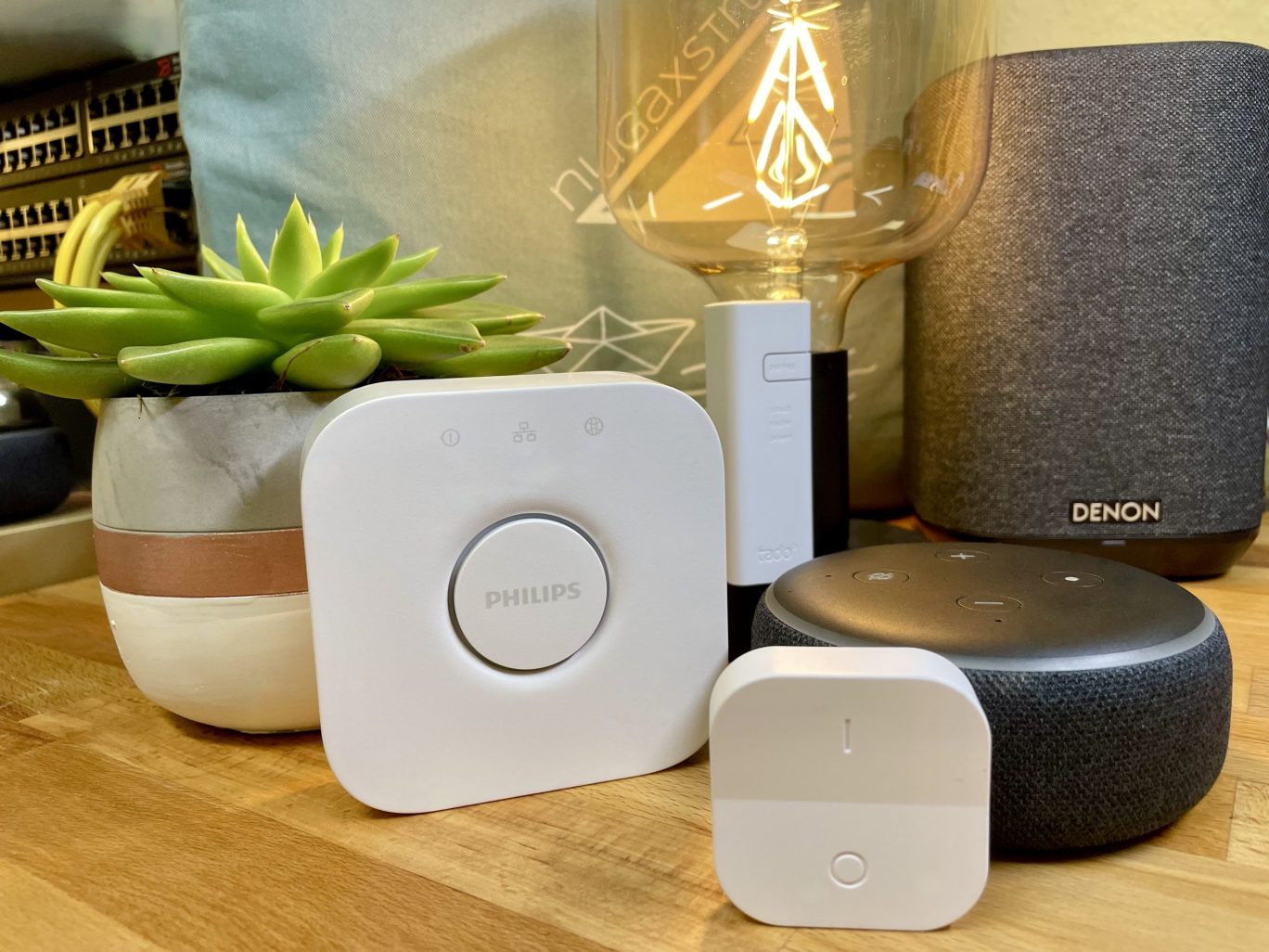 SmartHome, Philips Hue Bridge, Ikea Tradfri, Amazon Alexa, Amazon Echo Dot, tado bridge, tado gateway, Denon Heos