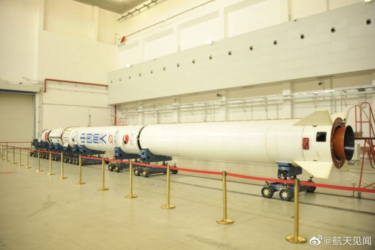 El cohete (un long march 5b) fue utilizado la pasada semana por china para lanzar al espacio uno de hemos calculado que hay una probabilidad de 1 entre 196,9 millones (o 0,000000005 %) de que caiga a menos de un kilómetro de cualquier lugar de la tierra. Jielong 1: un nuevo microlanzador orbital chino - Eureka