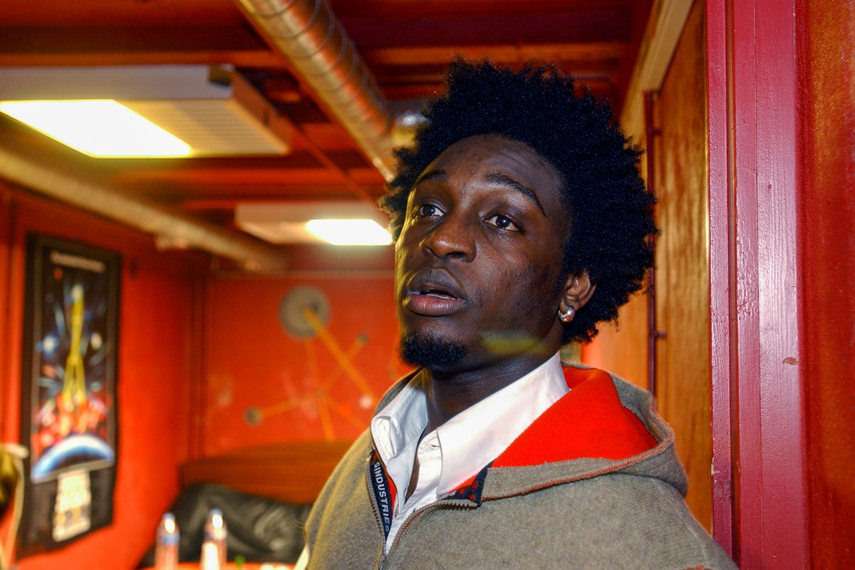Le Chanteur Corneille en tournée pour Rolling Stone