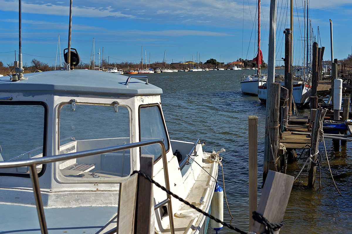 Bateau à l'amarre sur l'Aude