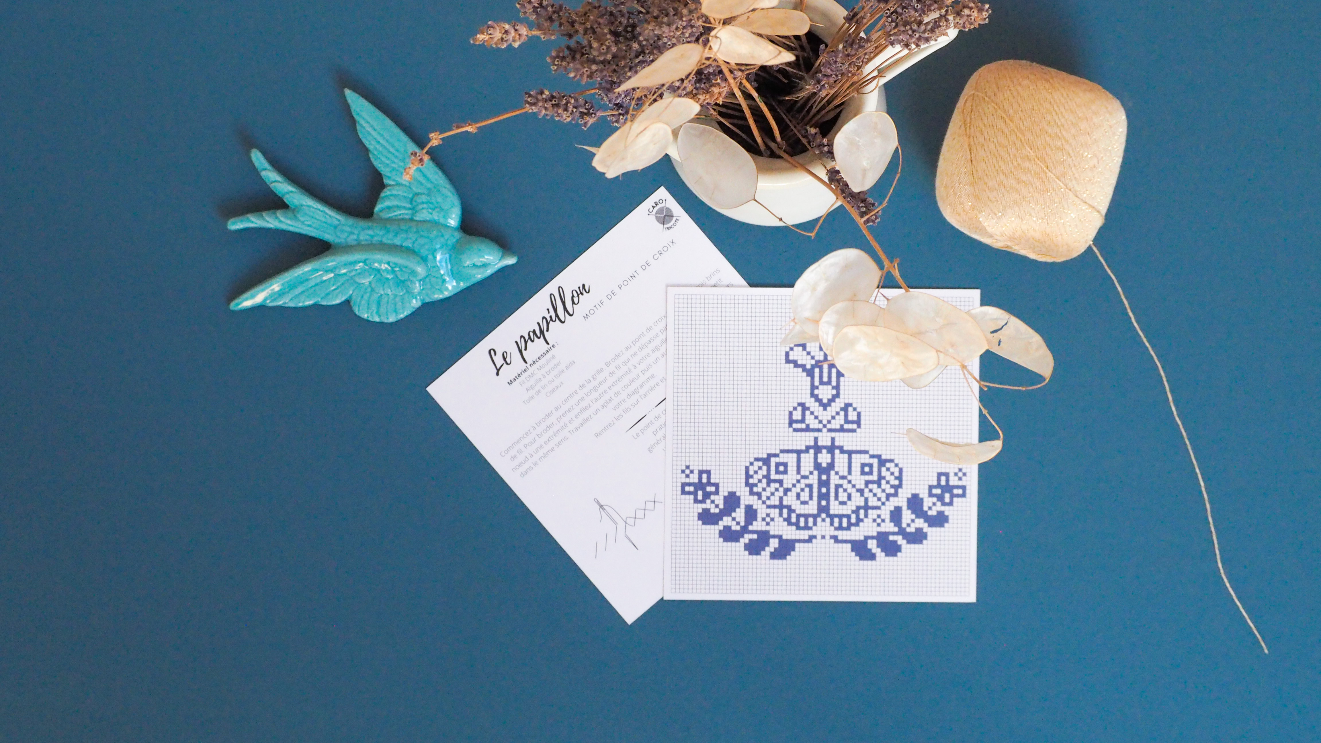 Point de croix "Le papillon" - Caro Tricote