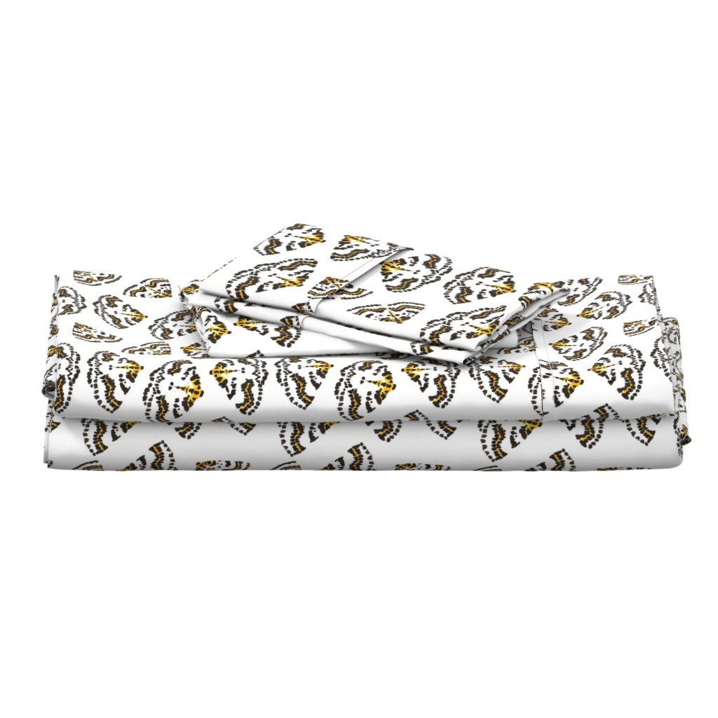 9113035-sheets_stack_3-l