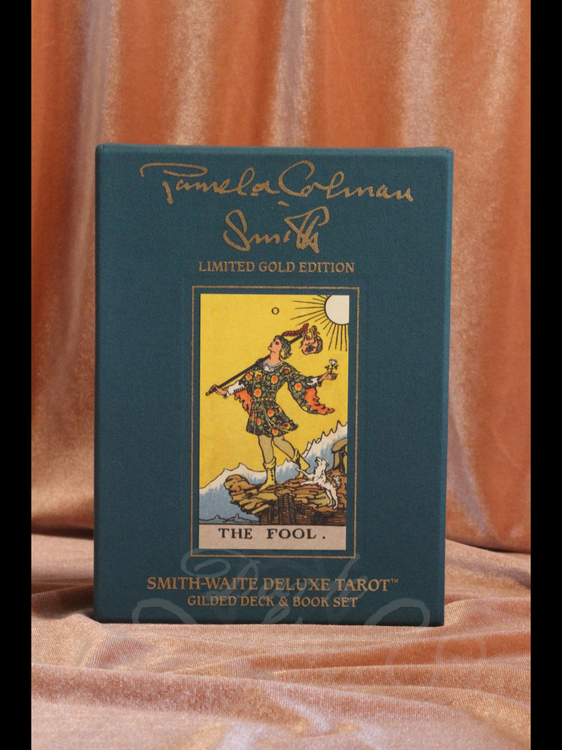 Smith-Waite Deluxe Tarot (Deck and Book) - Dark Star Magick