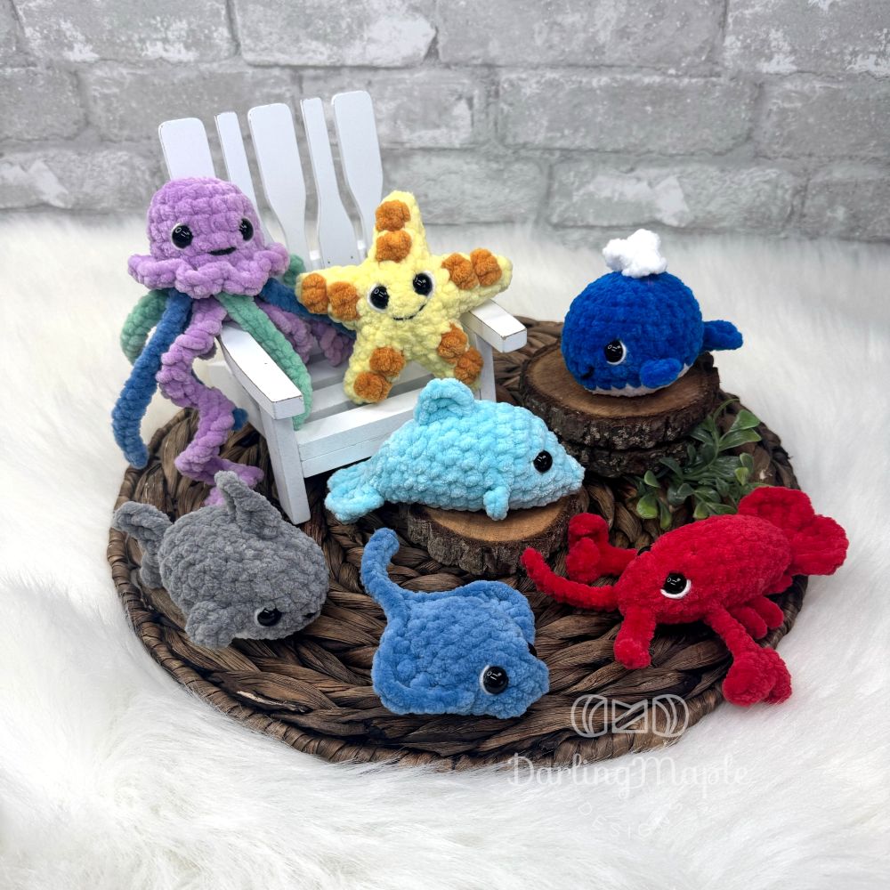 Free Crochet Lobster Pattern: No-Sew Amigurumi - Darling Maple Designs