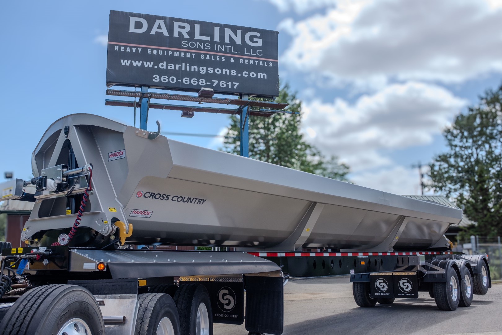 2026 CROSS COUNTRY 463SDX NEXT GENERATION (3-AXLE) - Darling Sons Intl