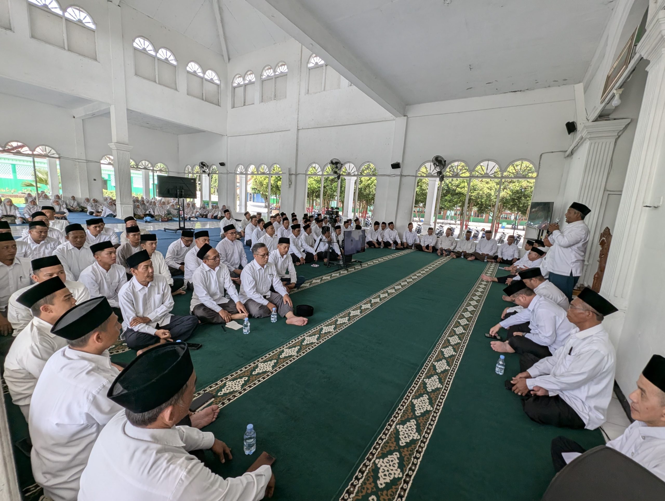 Silaturahmi dan Kamisan Dewan Guru Pesantren Darul Muttaqien: Pentingnya Menjaga Kesehatan