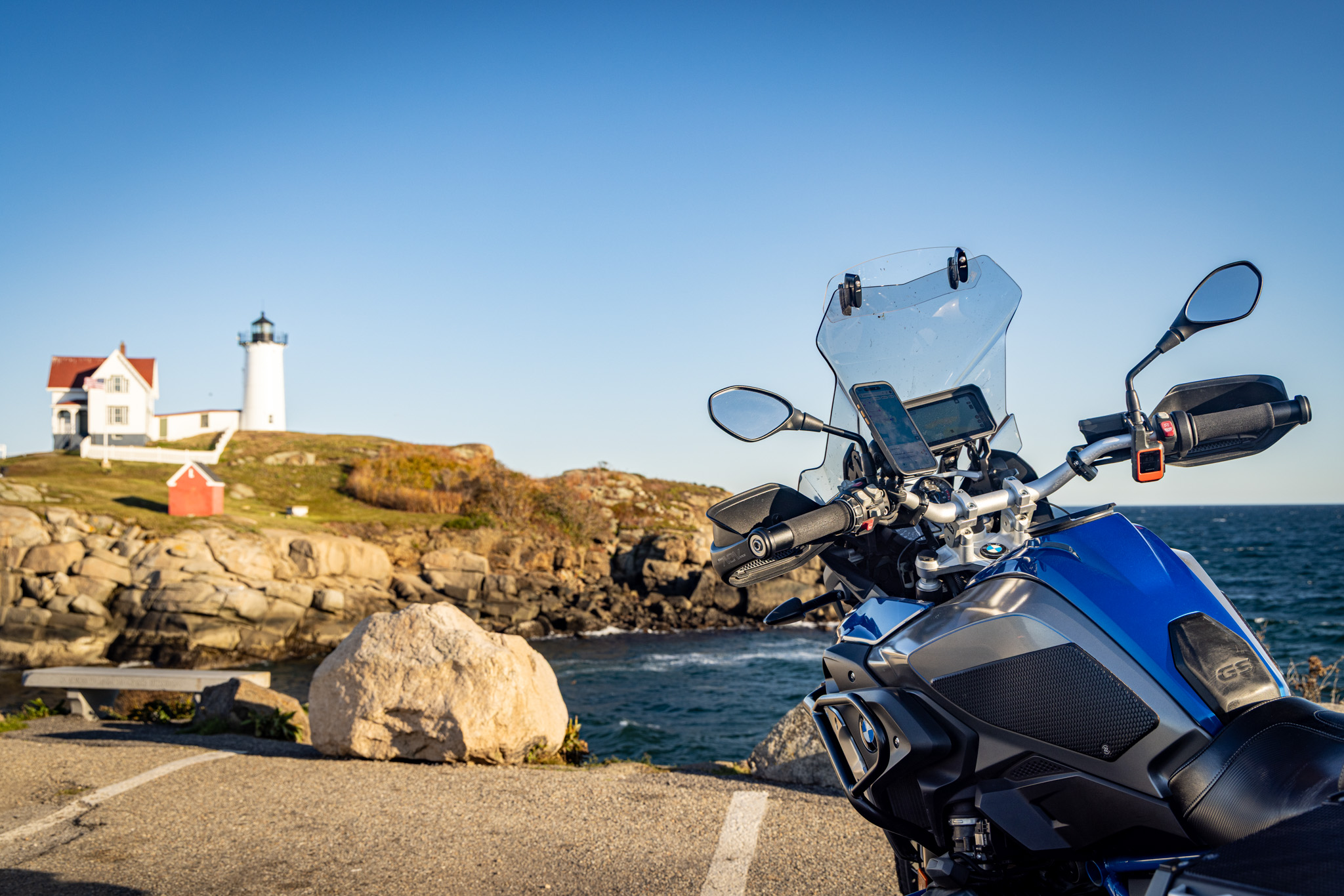 The GS parked facing Nubble Lighthouse