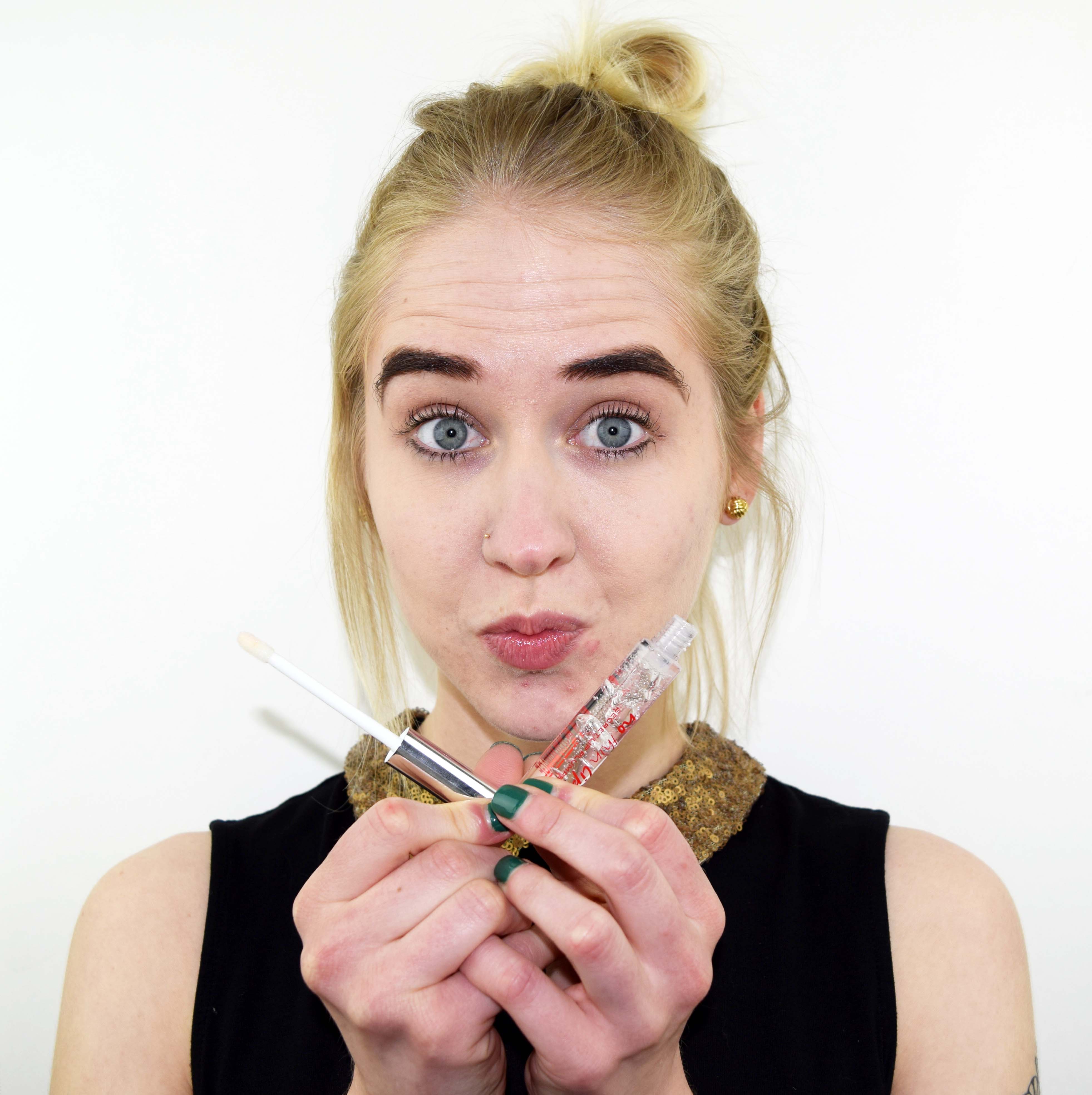 Feels soft on the lips when applied and doesn't feel to greasy. Know Cosmetics