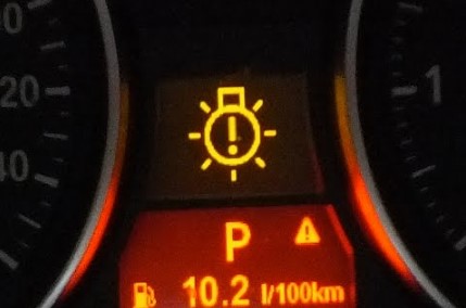 Understanding the bmw light bulb warning symbol [fixed]