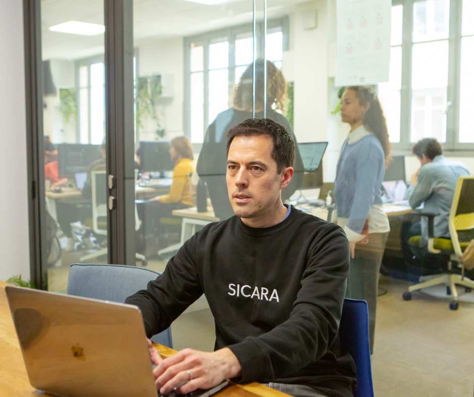 Clean Up Your Technical Debt By Modernizing Your Data Platform - Download Premium Minimal Art | 4K