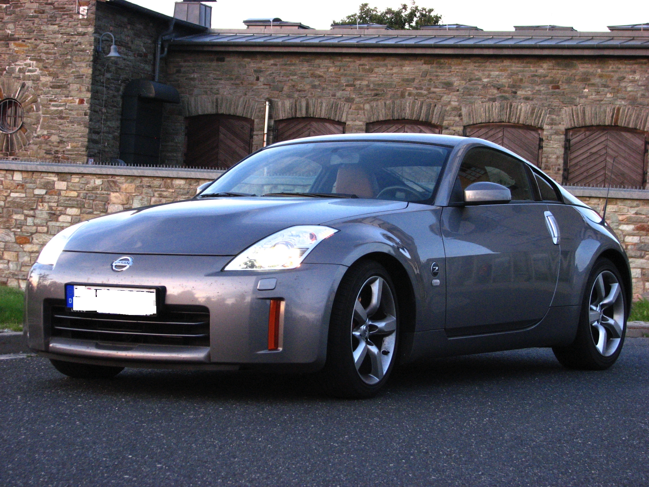 Es spricht nichts dagegen, im eigenen auto zu übernachten, solange an der stelle auch geparkt werden darf. Ausfahrt im Sportwagen... der Nissan 350Z : andere