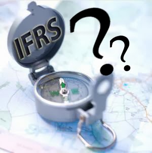 Anomali akuntansi dapat dibedakan menjadi enam macam, yaitu (1) price earnings ratio anomaly, (2) earnings surprise, (3) price to sales anomaly, (4) price to book anomaly, (5) dividend yield anomaly, dan (6) earnings momentum anomaly. Harmonisasi Akuntansi Internasional My World