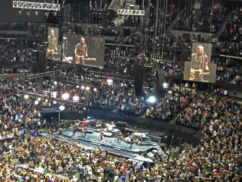 BruceSpringsteen2016PepsiCenterDenverImageTVS