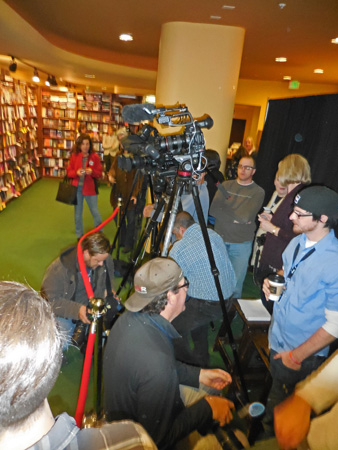 BruceSpringsteen2016TatteredCoverBookstoreDenver10ImageTVS
